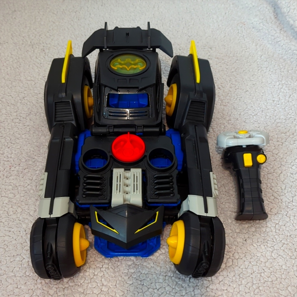 Fisher Price Imaginext DC superfriends Transforming Batmobile RC vehicle